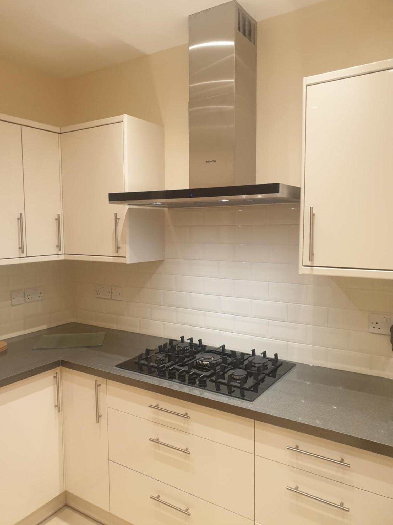 London Luxury Apartments 3 Bedroom Sleeps 8 With 3 Bathrooms 4 Mins Walk To Tube Free Parking Ілфорд Екстер'єр фото