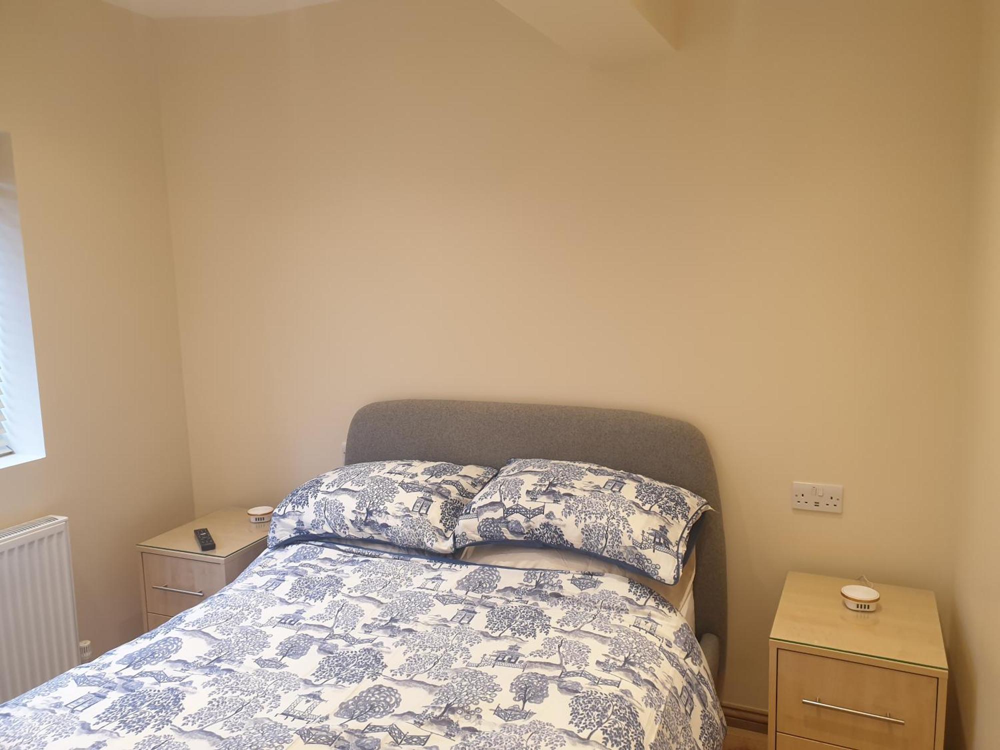 London Luxury Apartments 3 Bedroom Sleeps 8 With 3 Bathrooms 4 Mins Walk To Tube Free Parking Ілфорд Екстер'єр фото